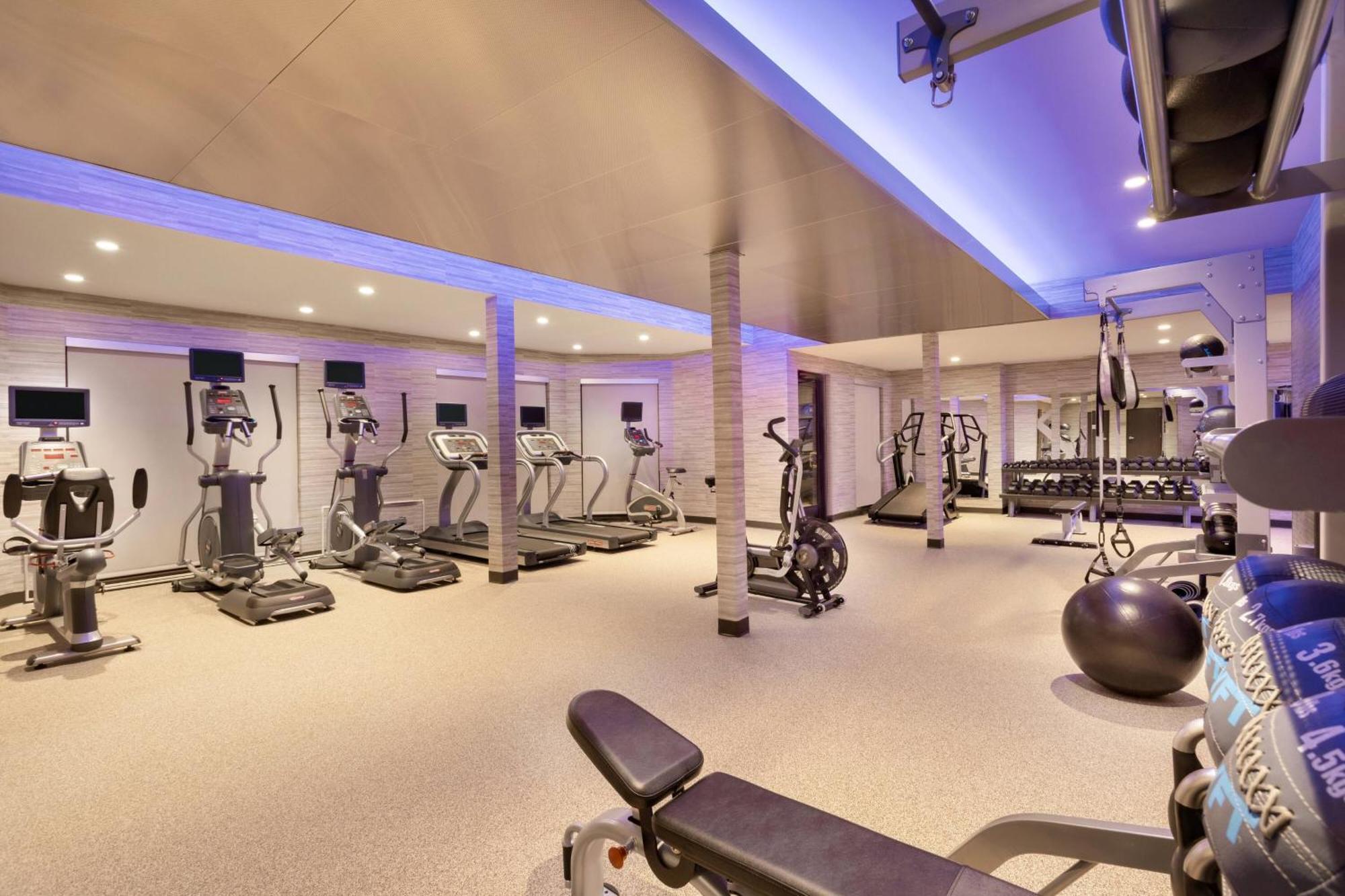 Courtyard By Marriott Topeka Esterno foto