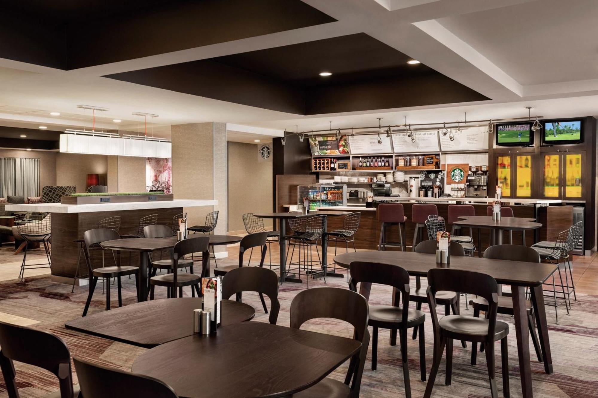 Courtyard By Marriott Topeka Esterno foto