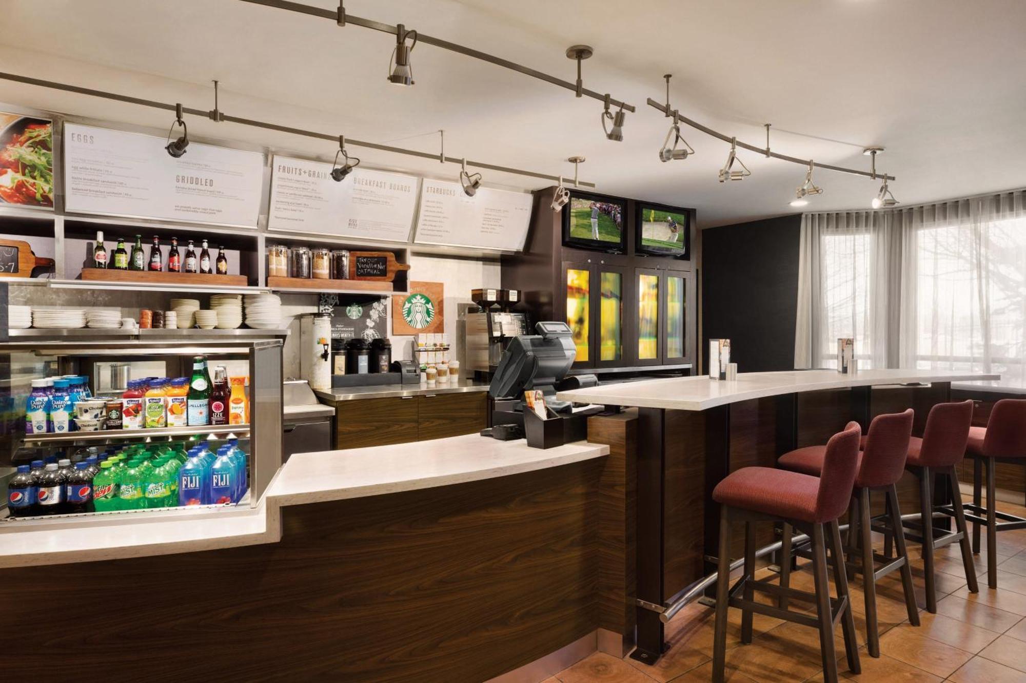 Courtyard By Marriott Topeka Esterno foto