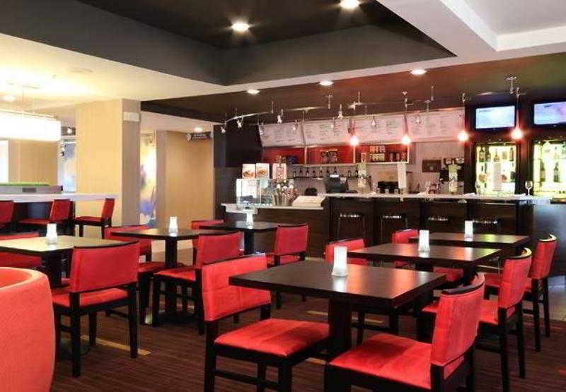 Courtyard By Marriott Topeka Ristorante foto