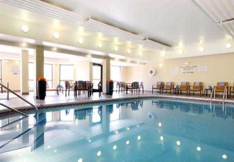 Courtyard By Marriott Topeka Esterno foto