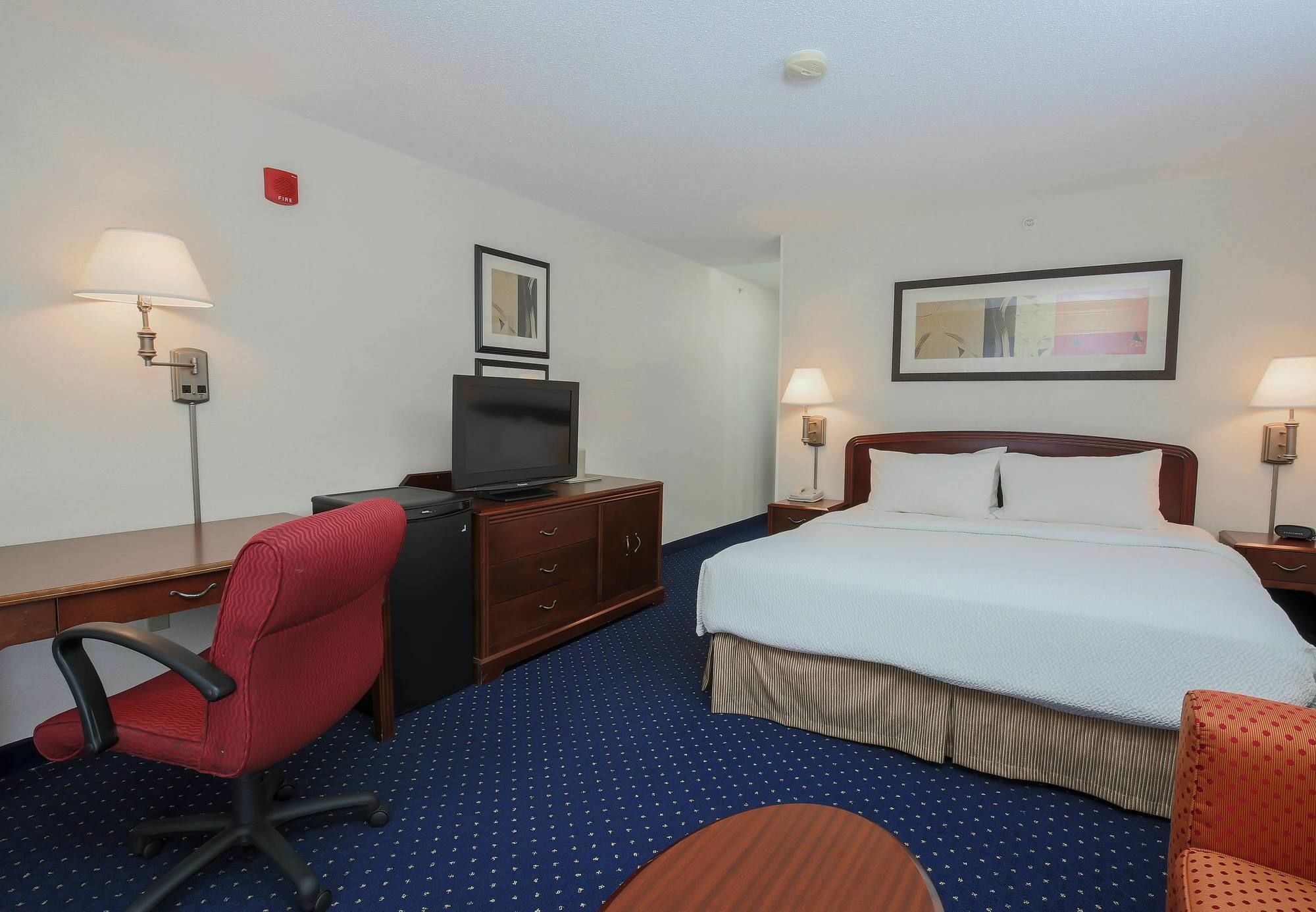 Courtyard By Marriott Topeka Esterno foto