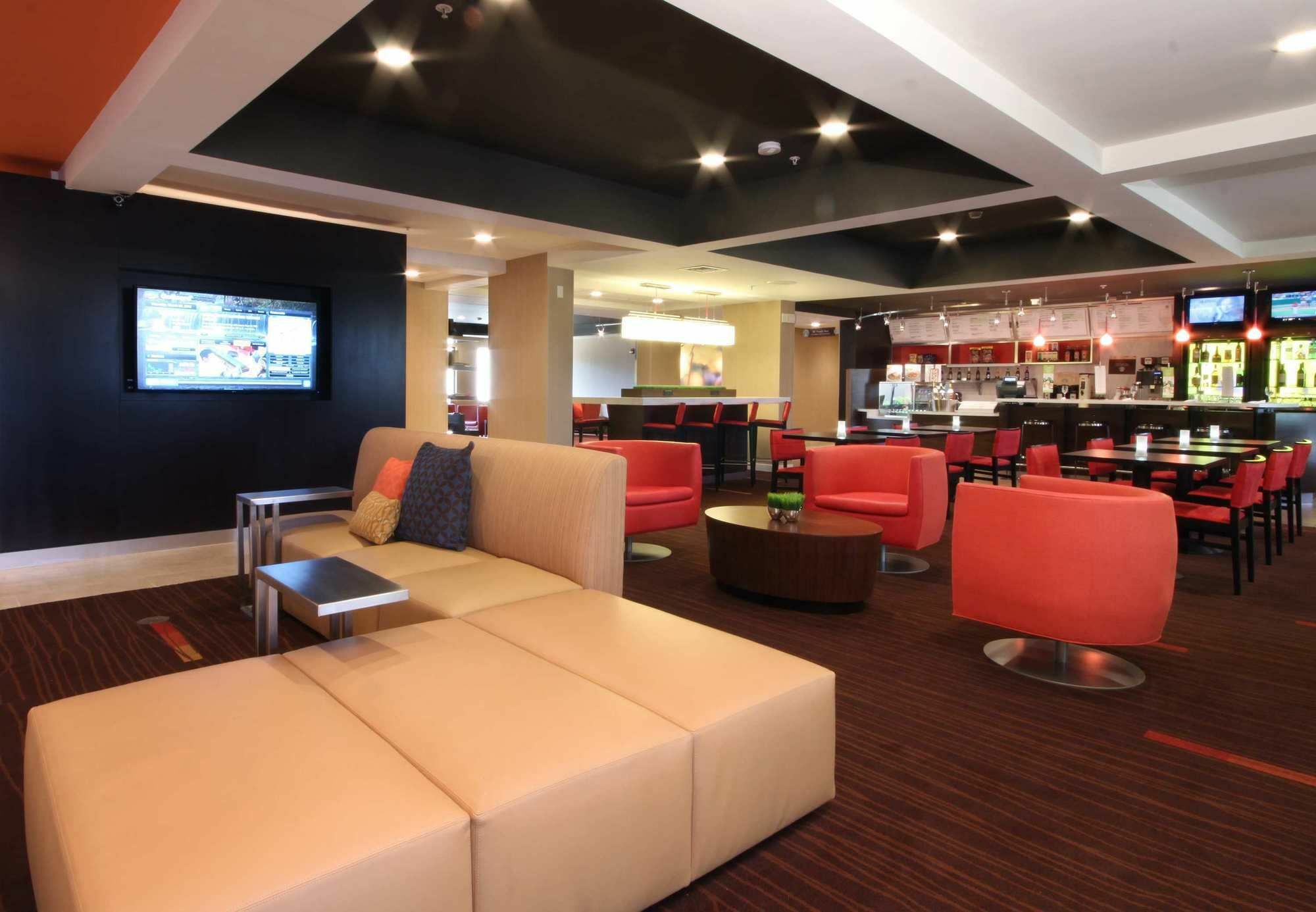 Courtyard By Marriott Topeka Esterno foto