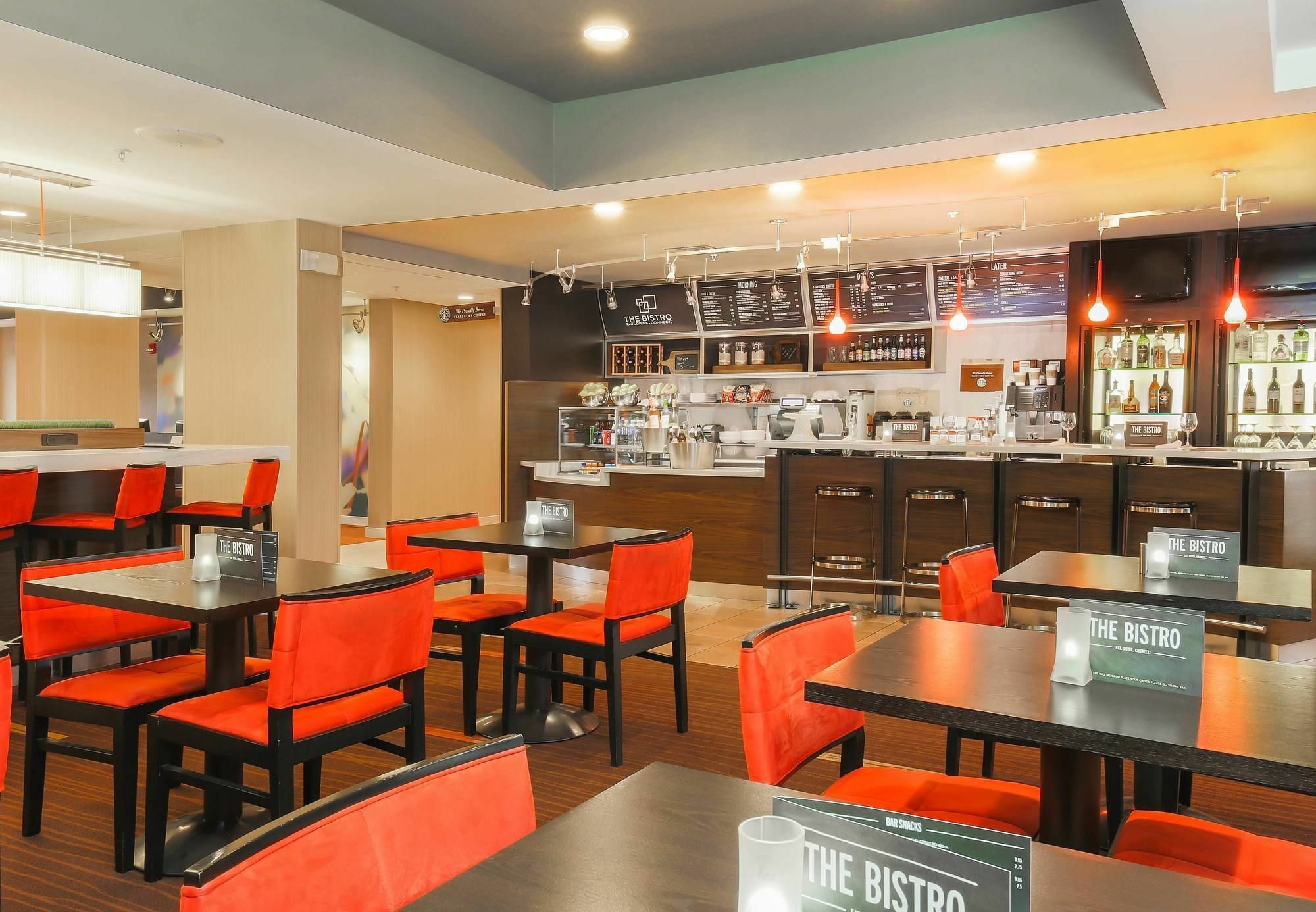 Courtyard By Marriott Topeka Esterno foto